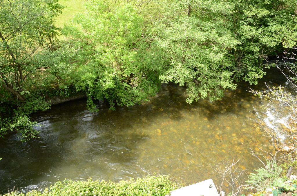 Apartamentos El Rincon De Limes Cangas De Narcea Esterno foto