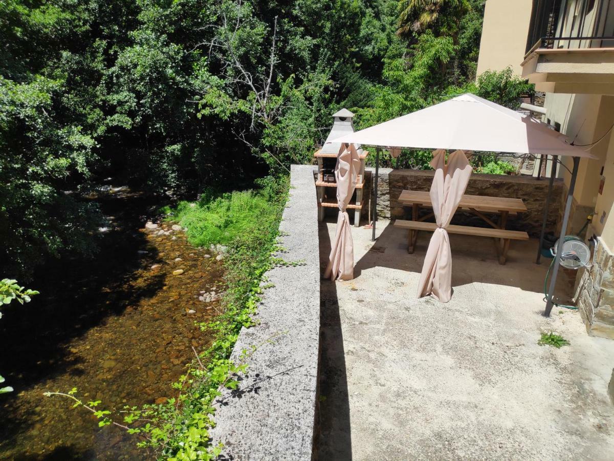 Apartamentos El Rincon De Limes Cangas De Narcea Esterno foto